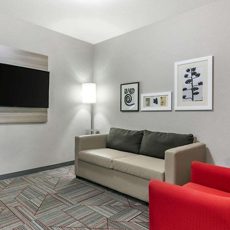 Hotel Clarion Pointe Columbus Esterno foto