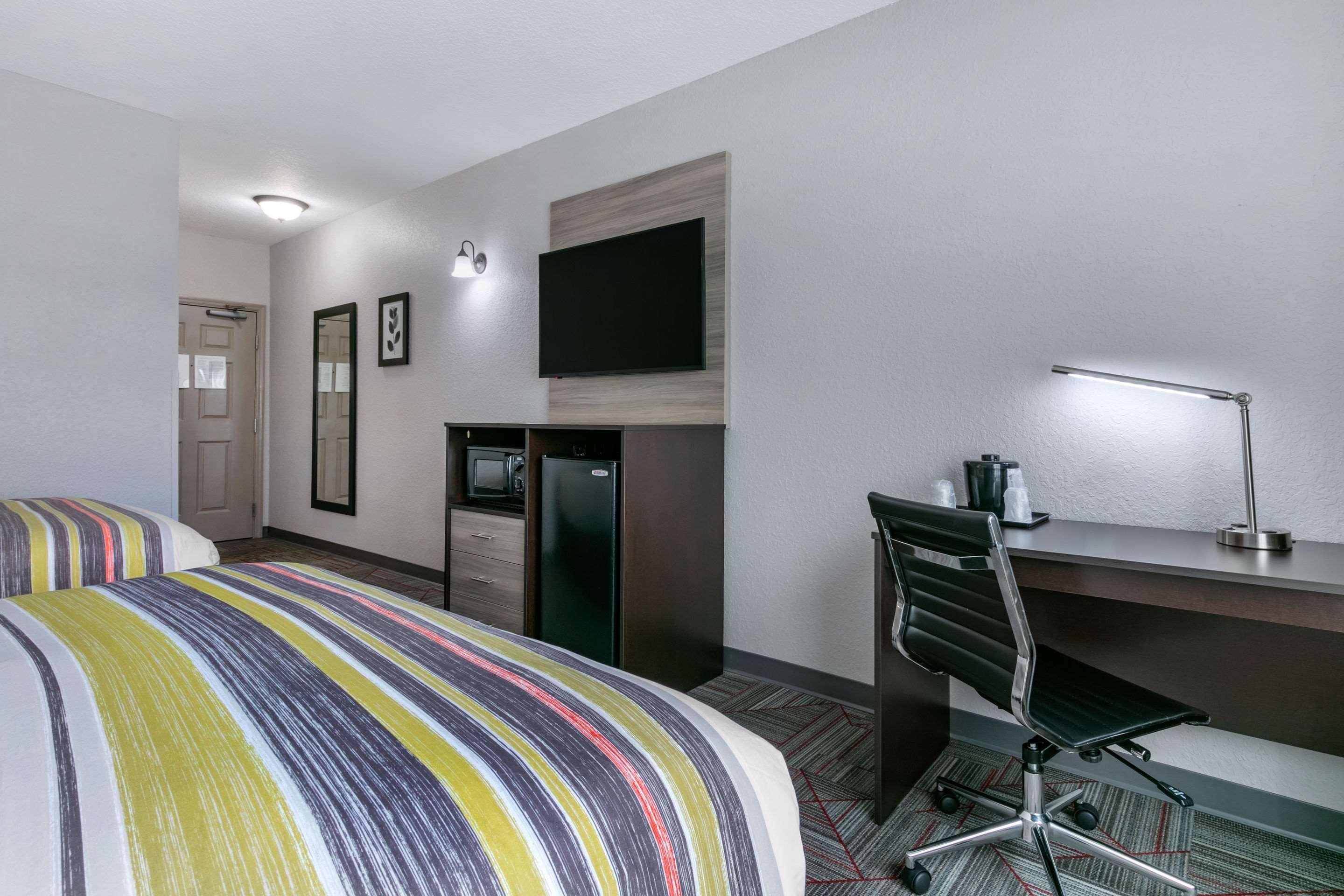 Hotel Clarion Pointe Columbus Esterno foto
