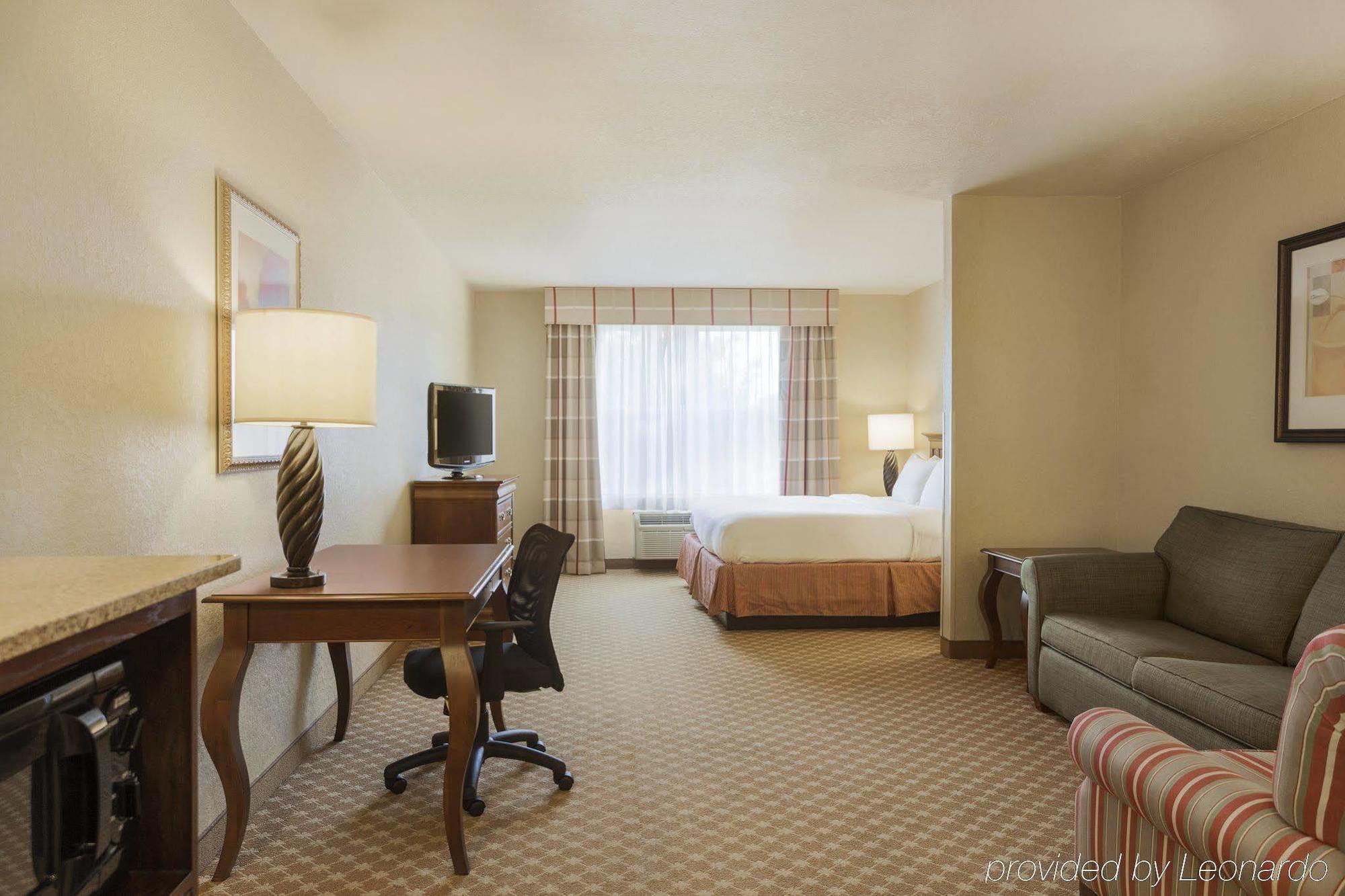 Hotel Clarion Pointe Columbus Esterno foto