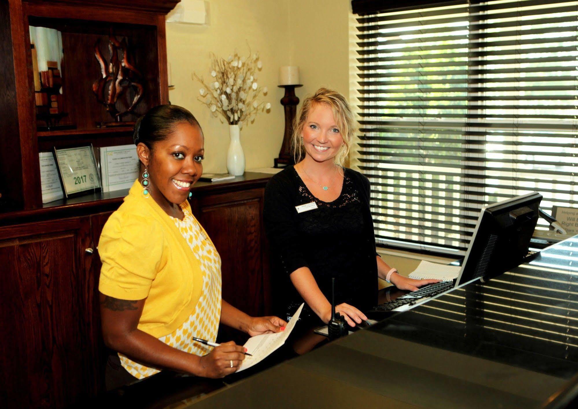 Hotel Clarion Pointe Columbus Esterno foto
